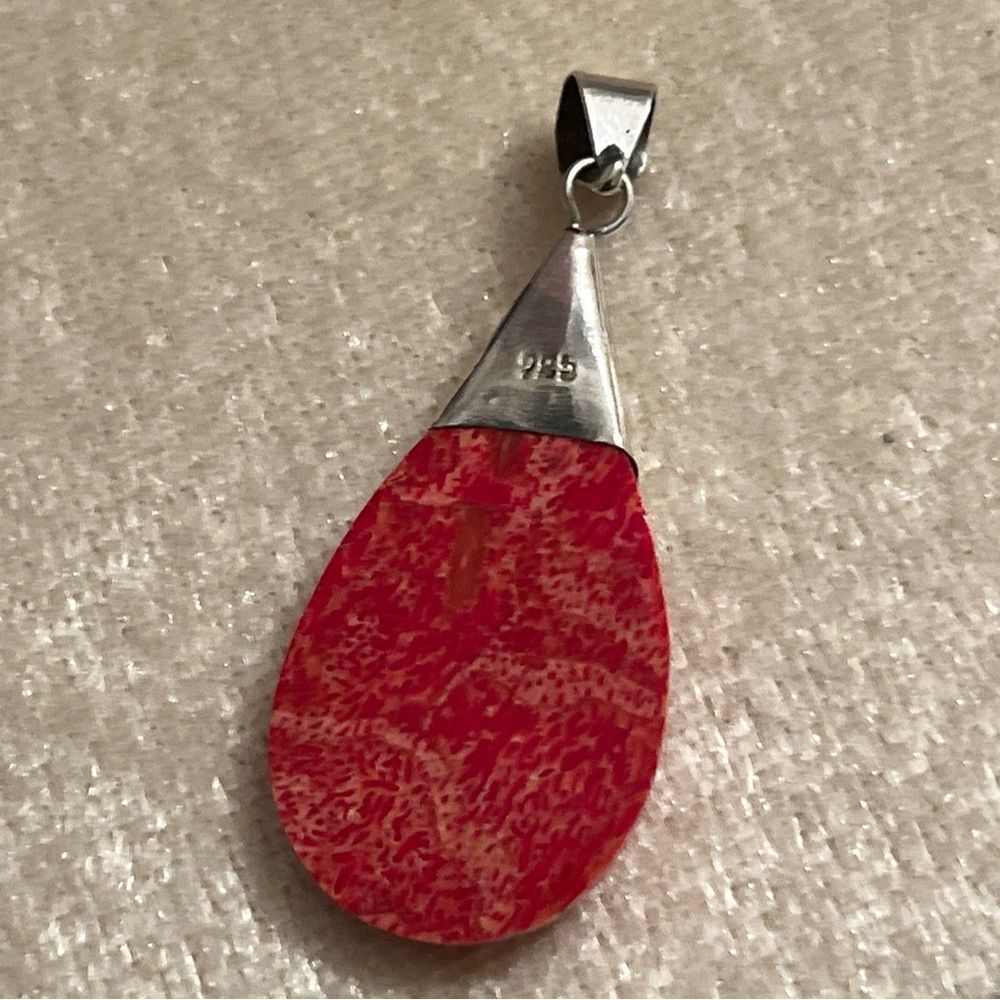 Sponge, coral, teardrop pendant set with sterling silver details 1.5” - Picture 5 of 7